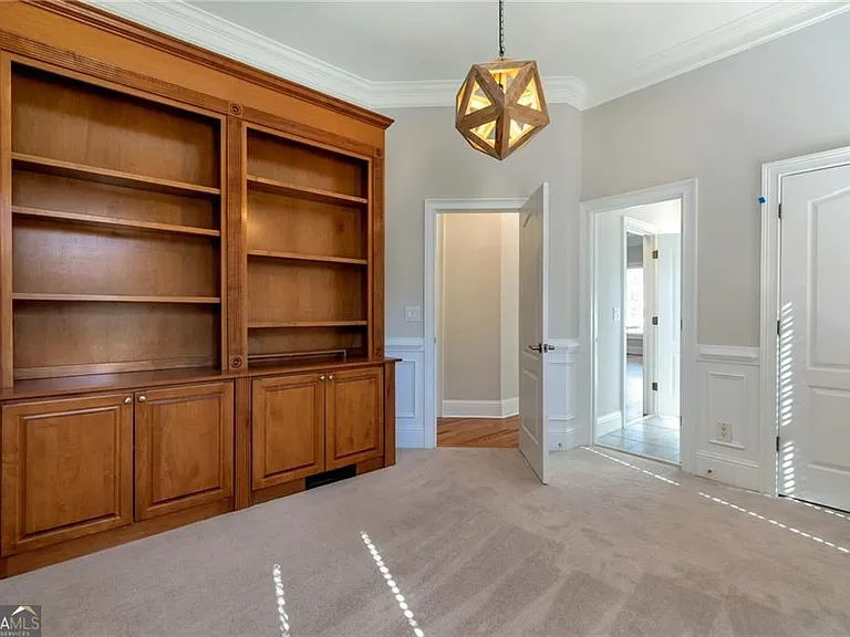 115 Wolf Willow Ct — Photo 24