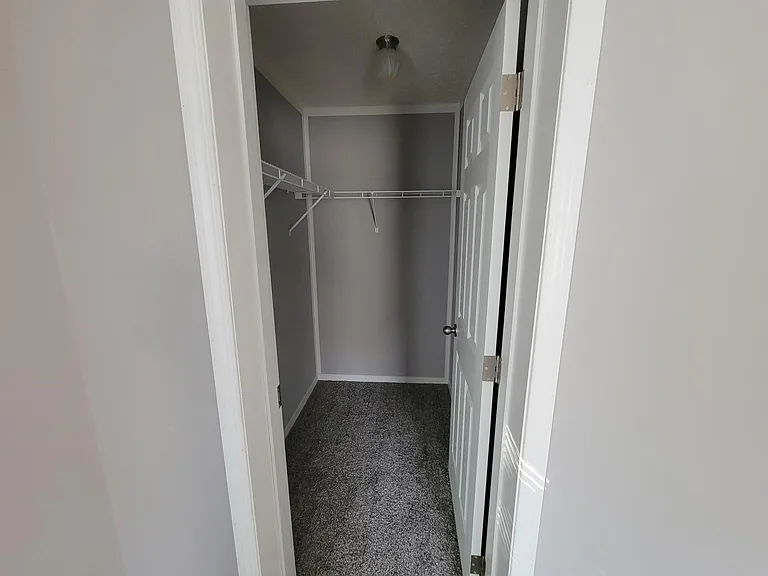 Amherst Ridge — Photo 41