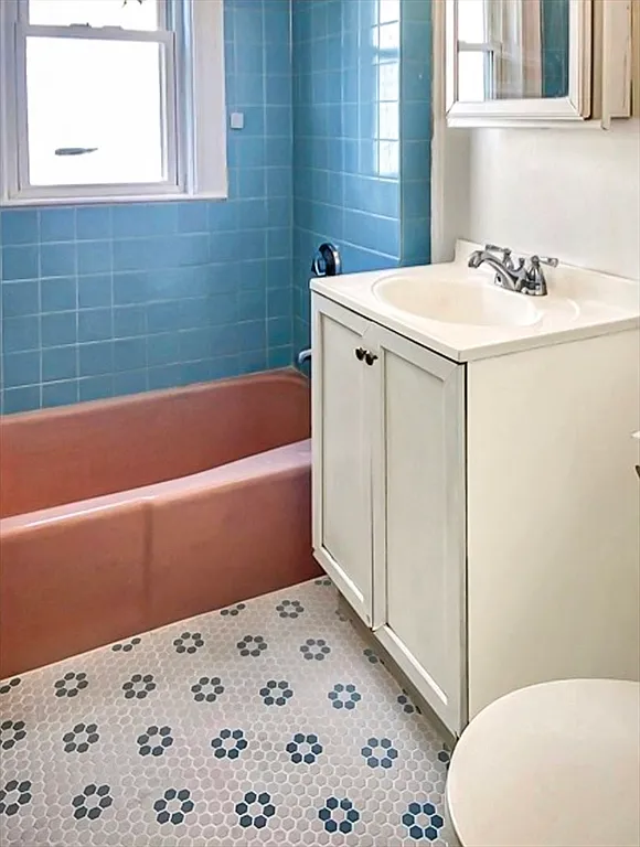 2 bed, 1.0 bath, 1000 sqft, $2,700 — Photo 4