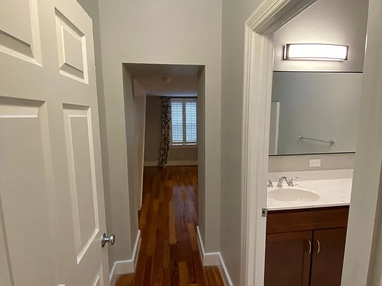 729 Catherine St — Photo 16