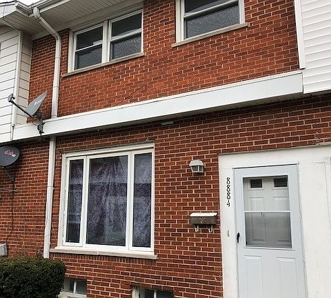 2nd image of 8884 N Prospect St #8884