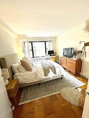 Rented by Olympia House Delaware LP | media 5