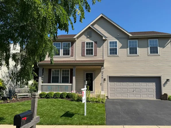 450 Montauk Ln, Hampshire, IL 60140