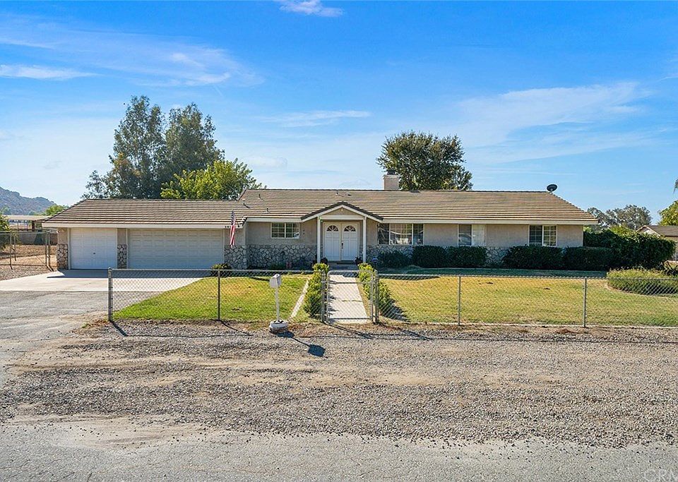 1st image of 28189 Patti Ln