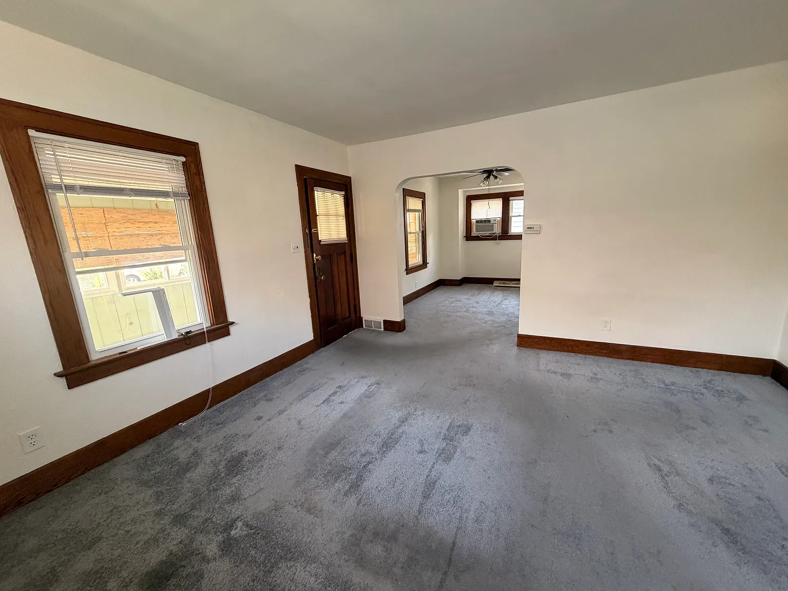 3 bed, 1056 sqft, $1,400 — Photo 2