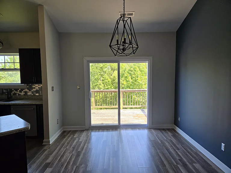 417 Jasmine Ln — Photo 6