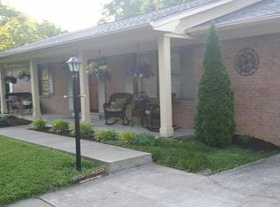 3296 Carriage Ln, Lexington, KY 40517