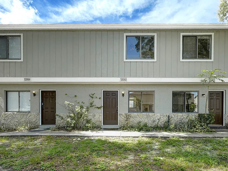 12062 Tift Cir — Photo 6