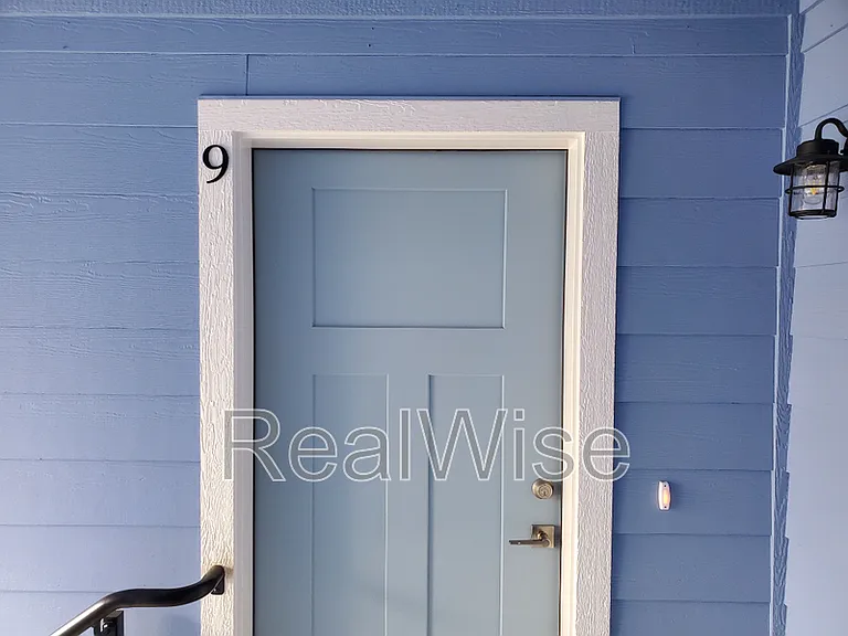 224 Cheryl Ln #9 — Photo 3