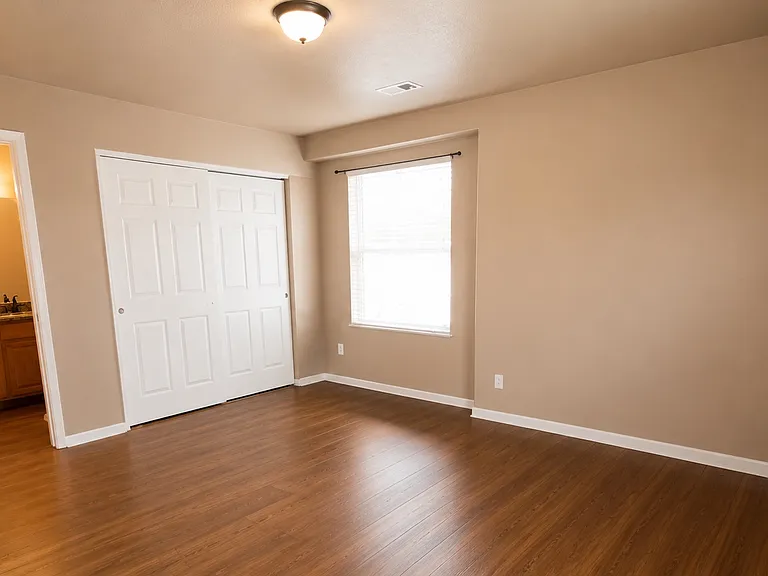 234 Shady Oak Grv #234 — Photo 7