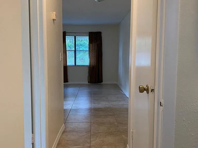 10320 Usher St — Photo 3