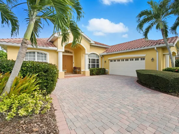 9836 Los Altos Ct, Fort Myers, FL 33919