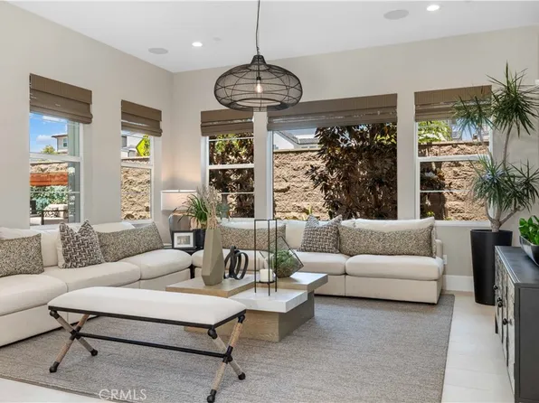 190 Amber Oak, Lake Forest, CA 92630