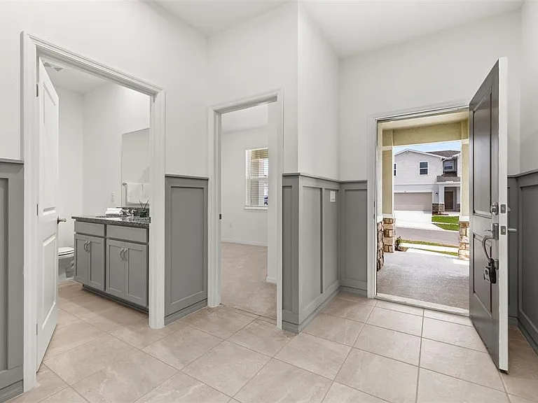 1123 Patriot Loop — Photo 2