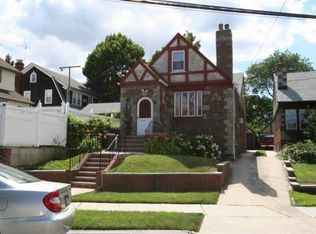 810 119th St, College Point, NY 11356