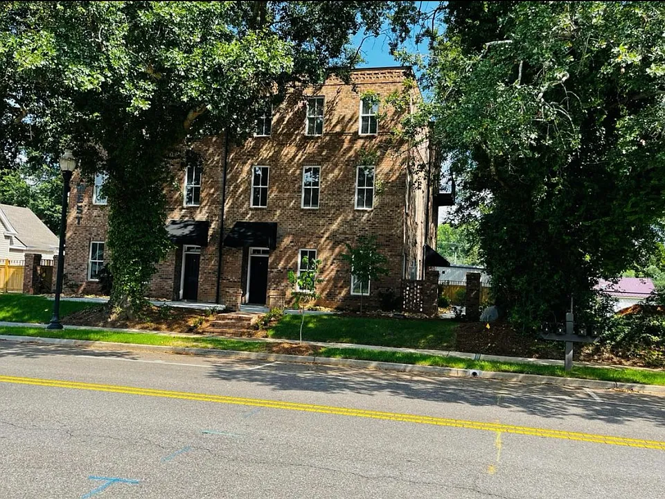 231 West Ave #B