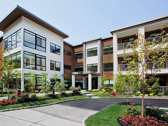 1177 @Greystone Building Exterior