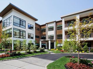 1177 @ Greystone, Yonkers, NY 10701