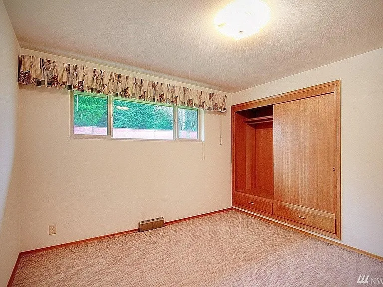 88 Monterey Pl NE — Photo 13