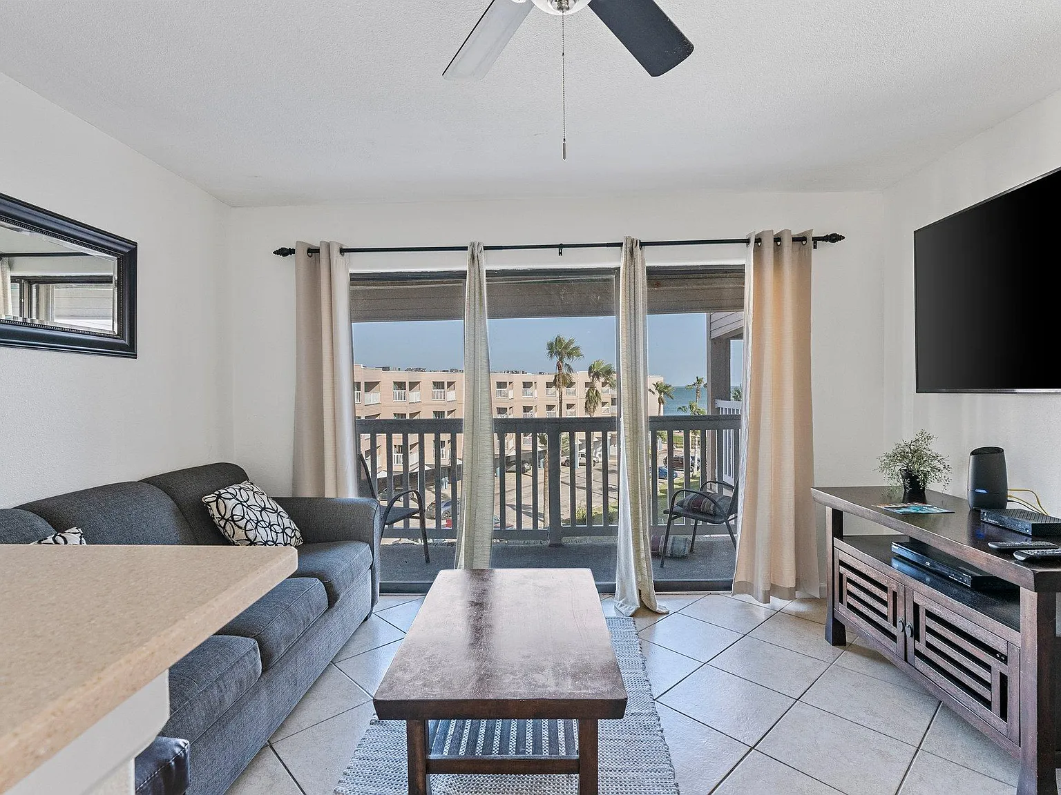 1 bed, 420 sqft, $1,150 — Photo 2