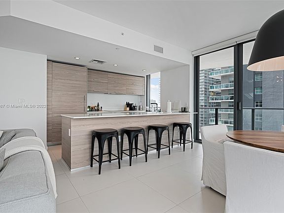 4th image of 1300 S Miami Ave #2090