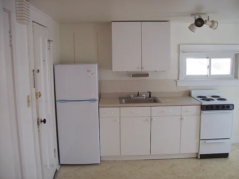7 Mitchell Pl — Photo 2