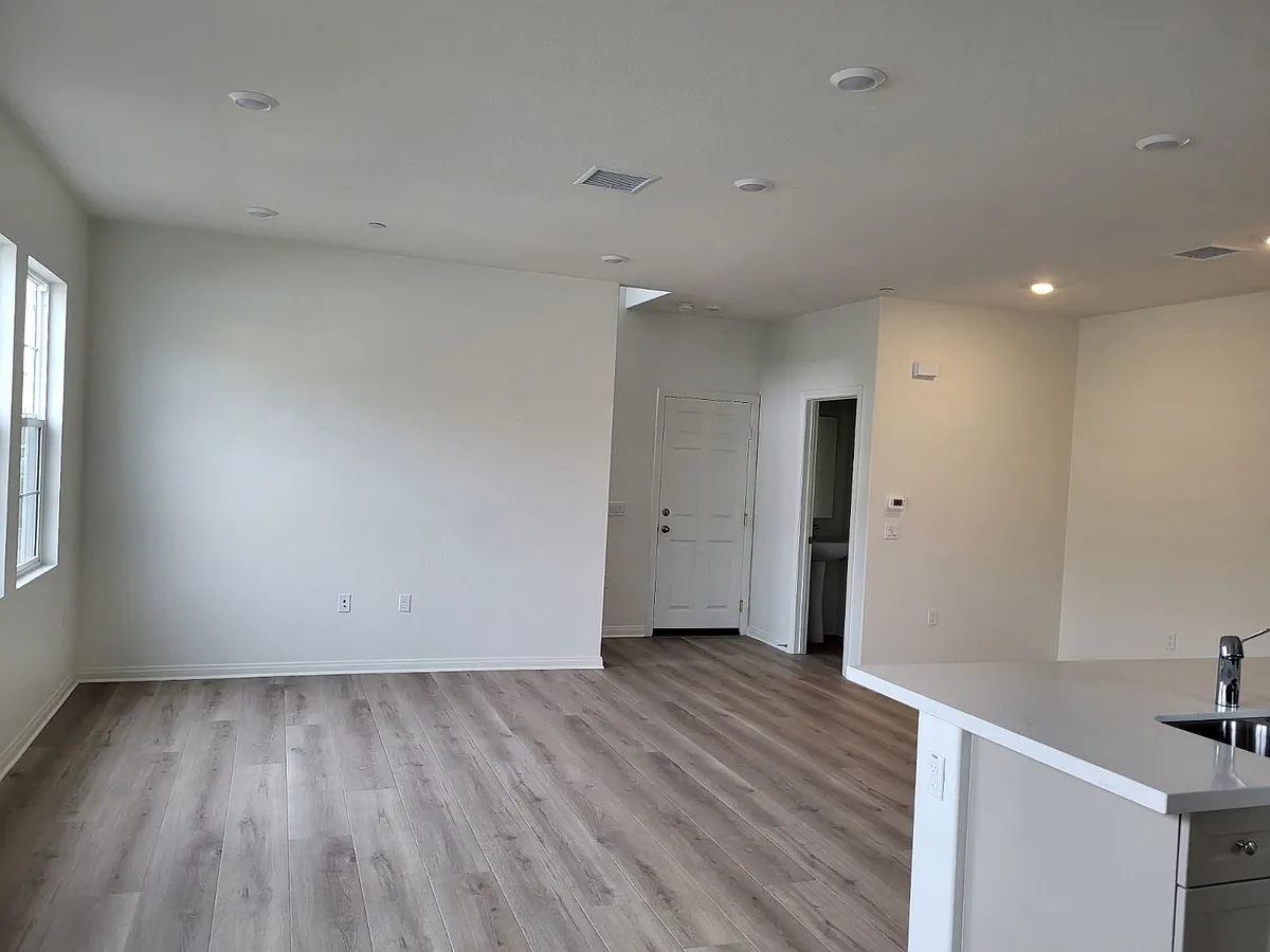 Building Photo - 4243 E Rincon St