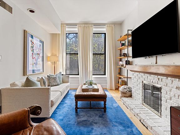 3rd image of 158 W Burton Pl Front 1