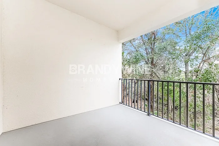5688 Marbella Dr — Photo 24
