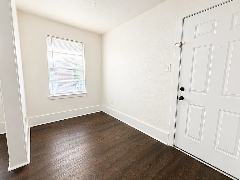 6833 Avenue C #3 — Photo 4