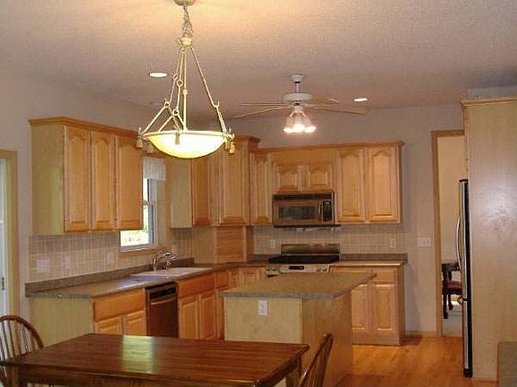 All new higher end stainless appliances