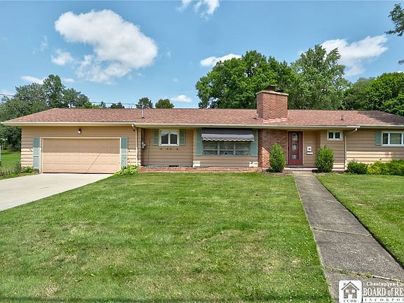 2nd image of 239 Camp St