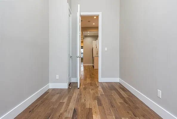 Rented by Nooklyn NYC LLC | media 45