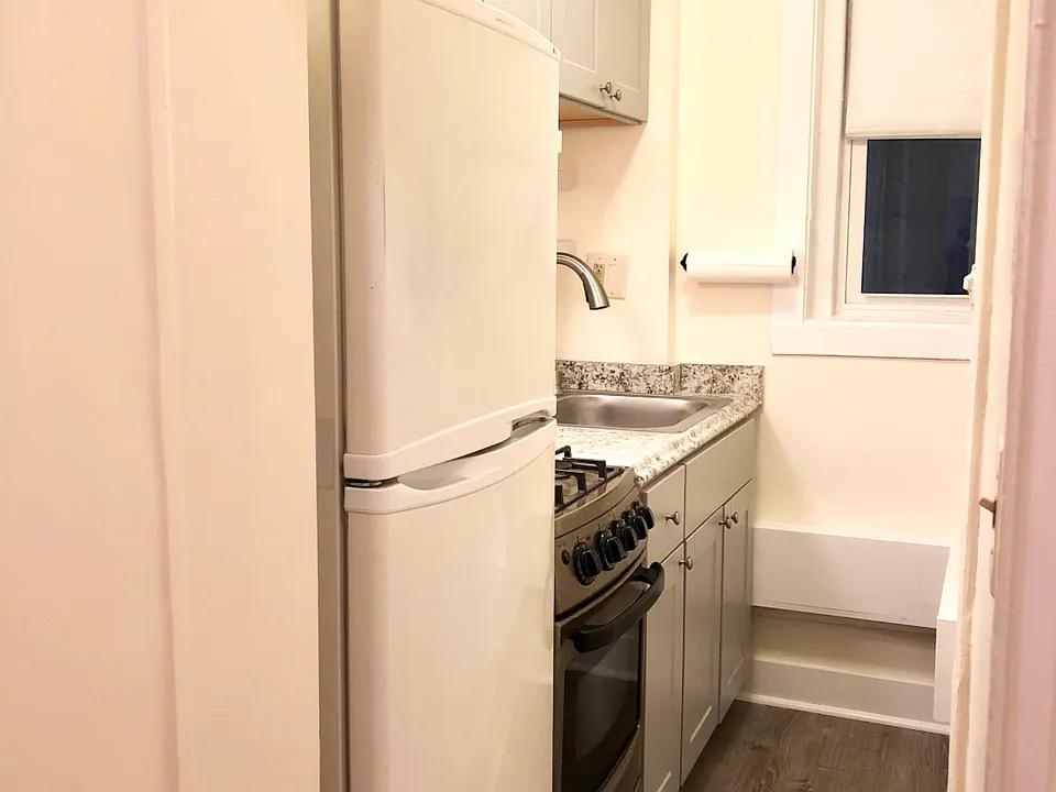 63 Burbank St #3