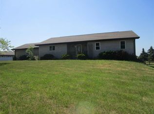 9675 E Cedarville Rd, Davis, IL 61019