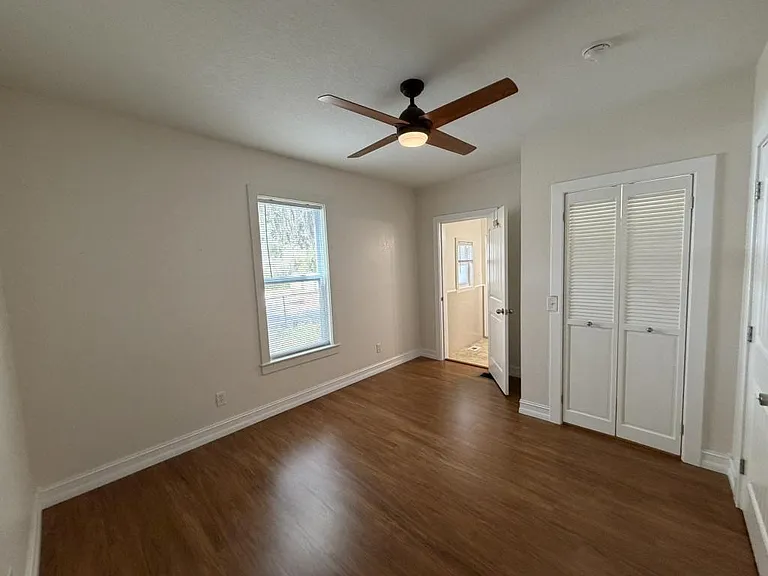 903 E New York Ave — Photo 15