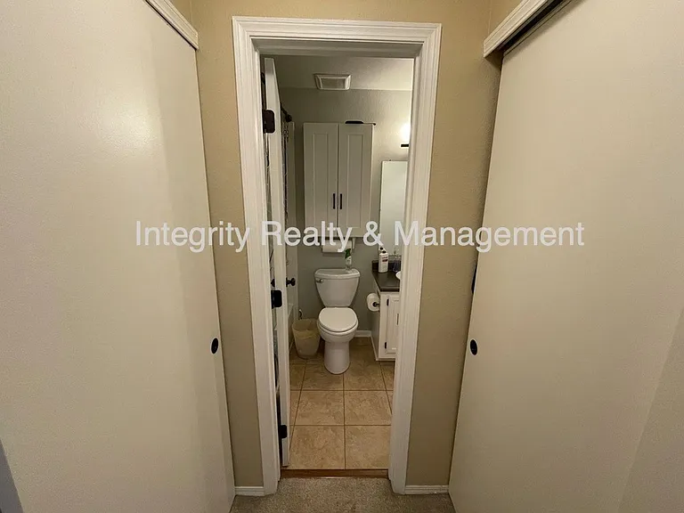 475 Chiswick Cir — Photo 33