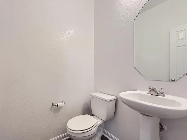 131 Lavaca Loop — Photo 10
