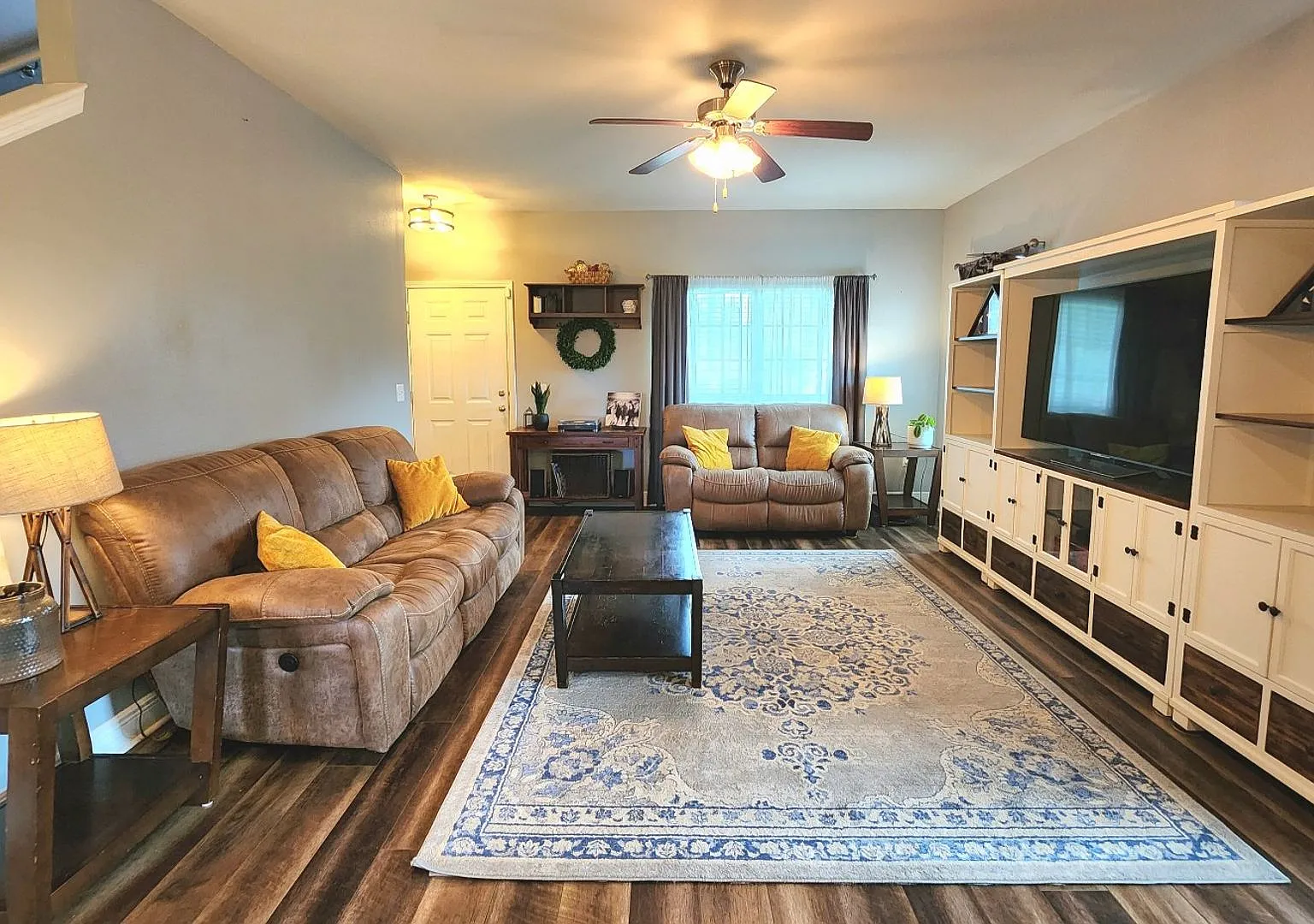 Stunning 4 Bed/3.5 Bath Home in a Peaceful Friendly Neighborhood in Gulf Breeze! — Photo 4