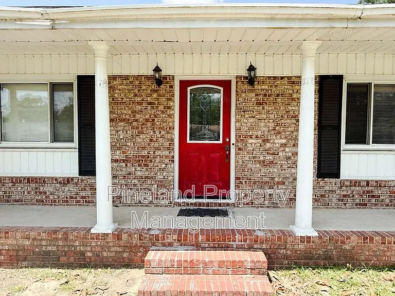 6151 Wynnwood Dr — Photo 2