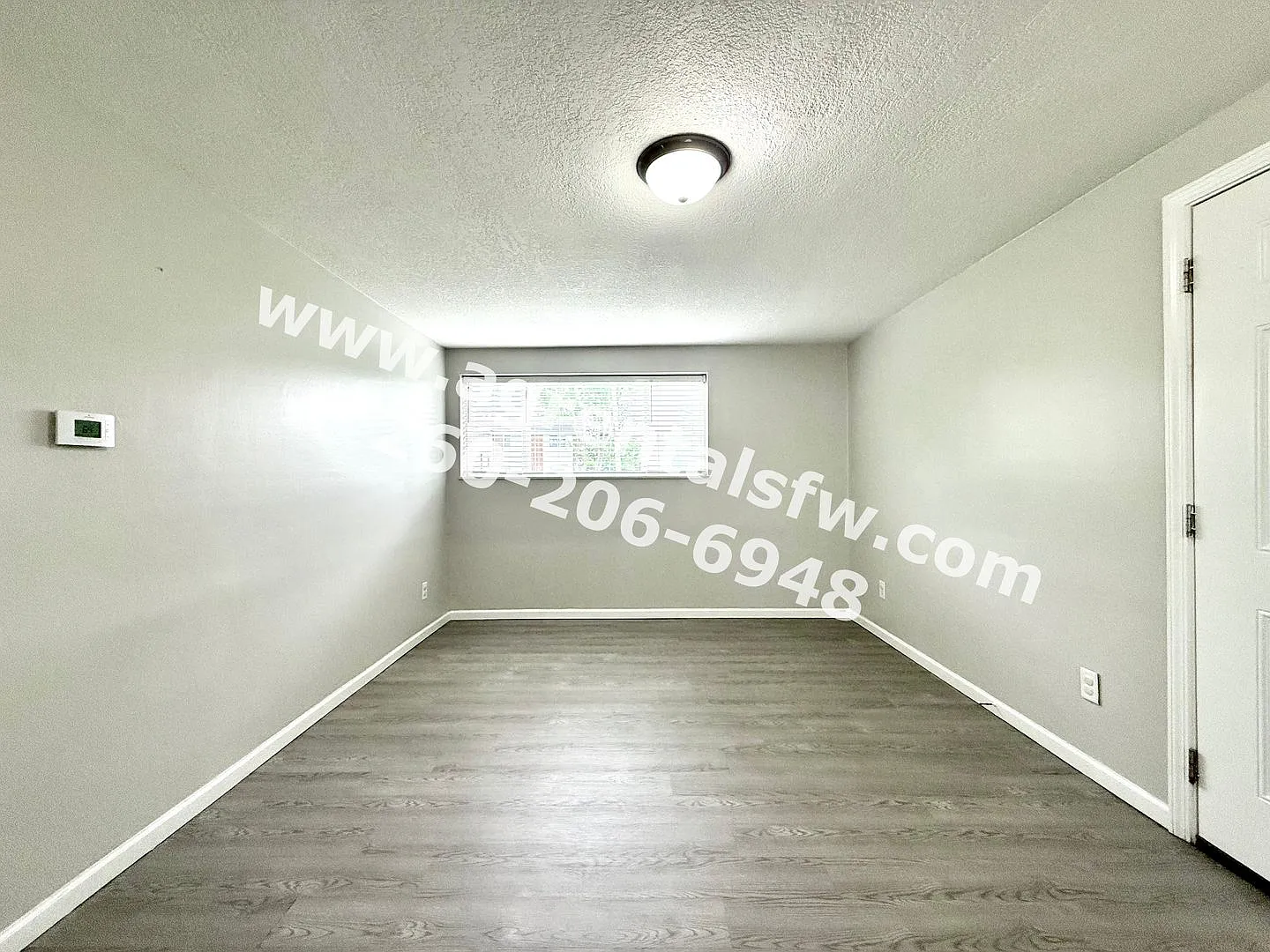 4917/4919 Northcrest — Photo 4