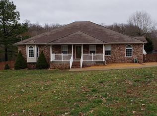 1712 New Vaughn Rd, Columbia, TN 38401