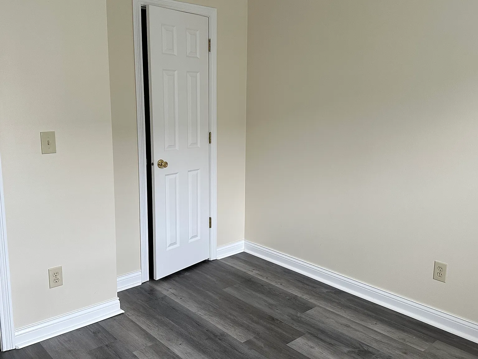 2 bed, 768 sqft, $1,000 — Photo 2