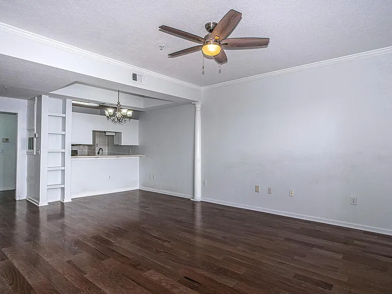 800 S Dakota Ave #240 — Photo 2