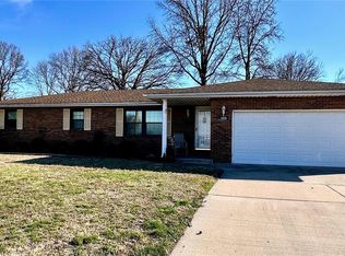 1020 W Pontoon Rd, Granite City, IL 62040