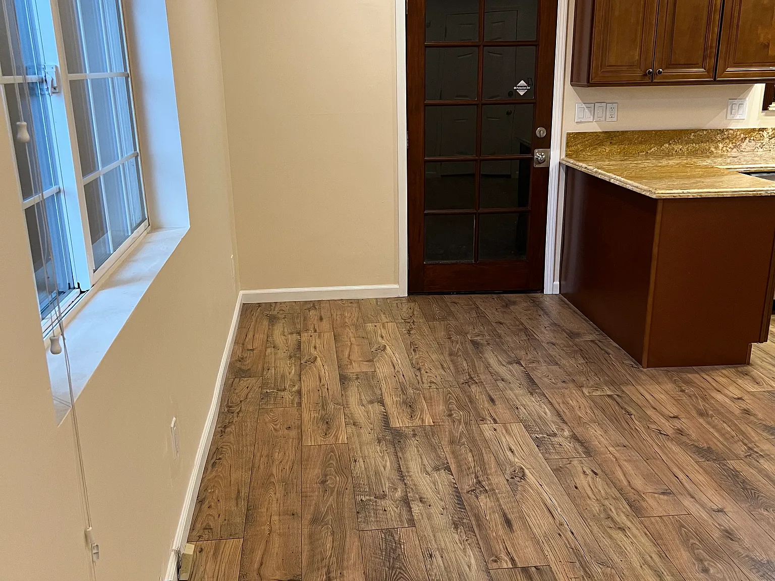 2047 Ivar Ave — Photo 3