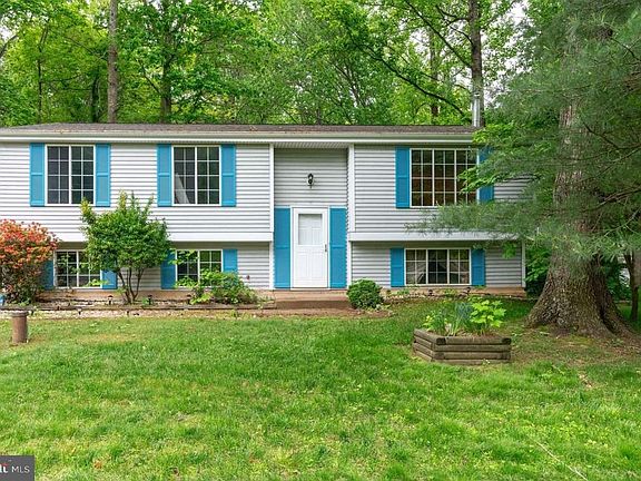 3rd image of 8261 Erika Dr
