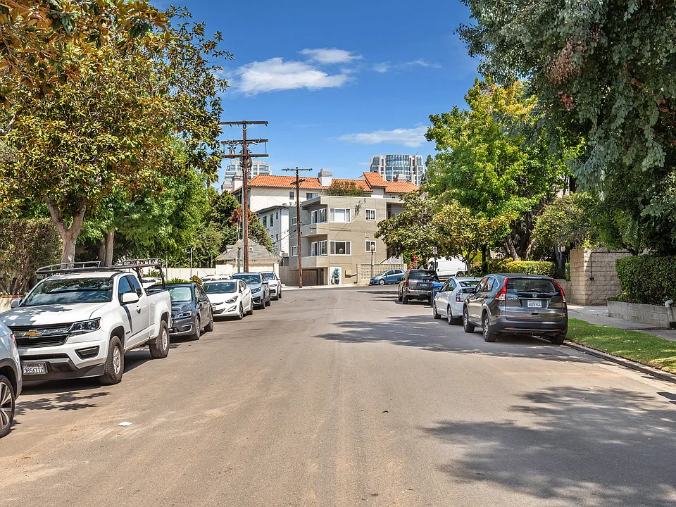 1620 Malcolm Ave #1