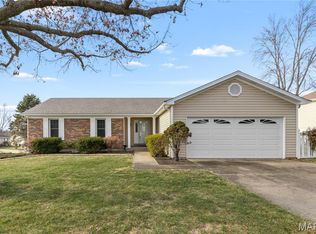 3019 Valley Vista Dr S, Saint Peters, MO 63376