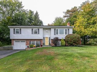 3 Biscayne Dr, Latham, NY 12110